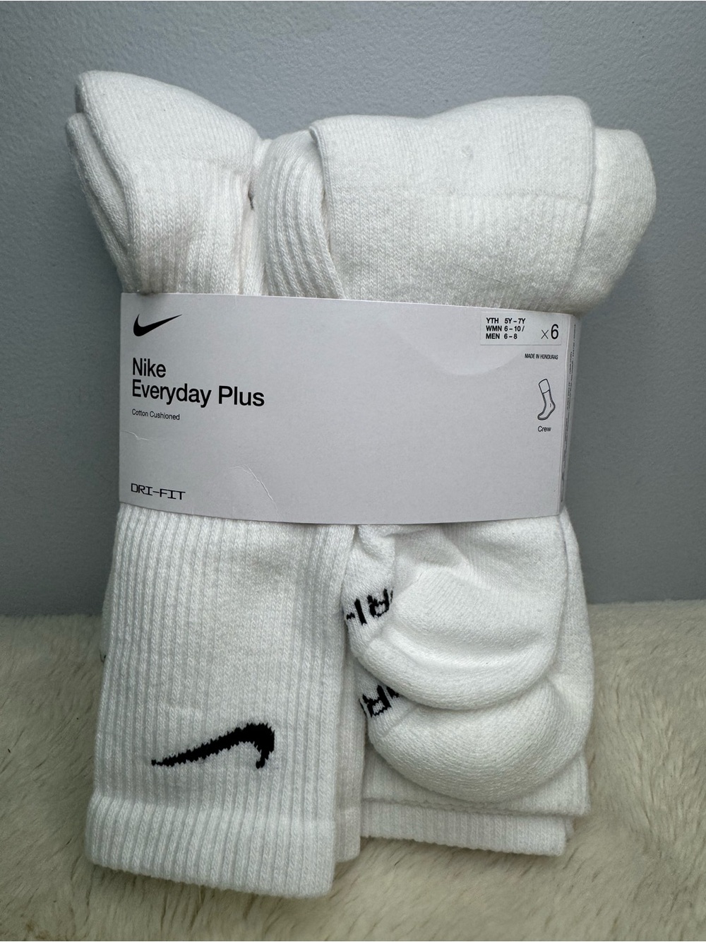 Nike White Crew Socks - Everyday Cushioned Pack